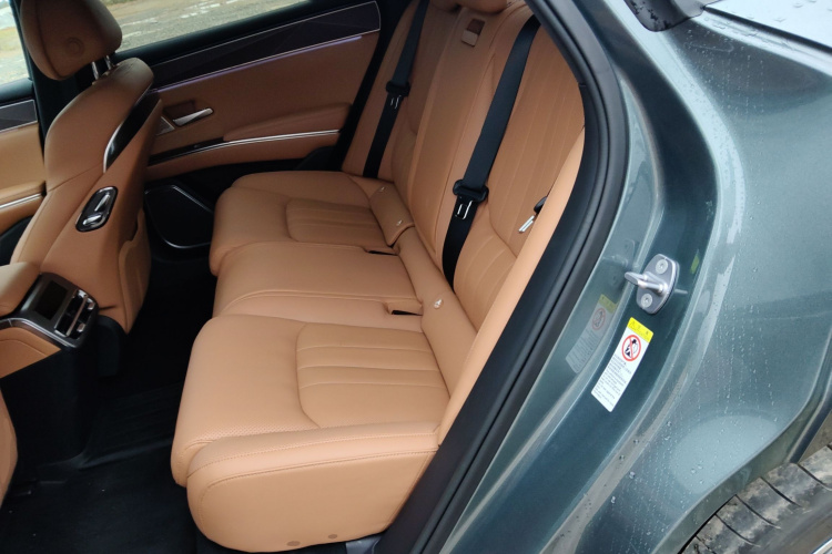 比亚迪 汉L 2025款 DM-p 四驱激光雷达旗舰型中控内饰21