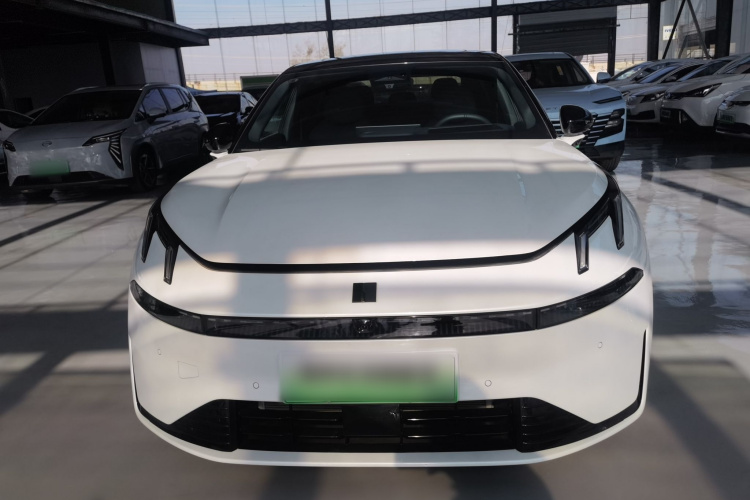 领克07 2024款 EM-P 126长续航 Ultra车身外观2