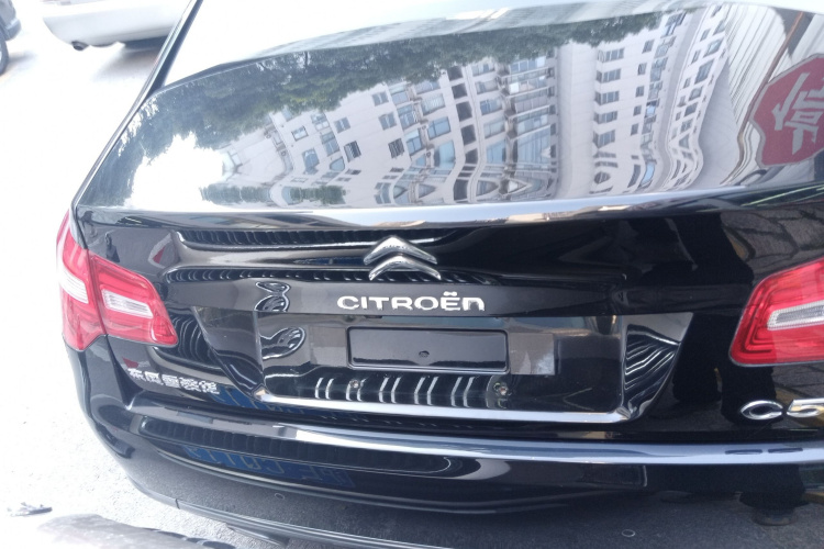 雪铁龙C5 2014款 1.6T 自动尊享型车身外观6004