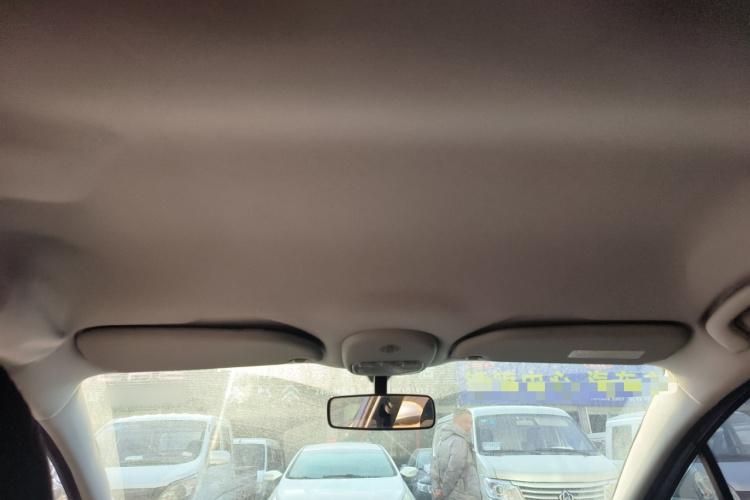 雪铁龙 世嘉 2013款 三厢 1.6L 手动品尚型中控内饰22