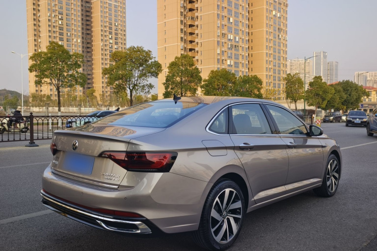 大众 速腾 2023款 300TSI DSG卓越版车身外观6003