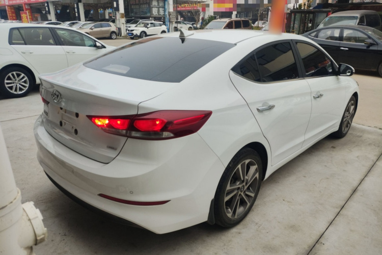 现代 领动 2016款 1.6L 自动智炫·精英型车身外观7