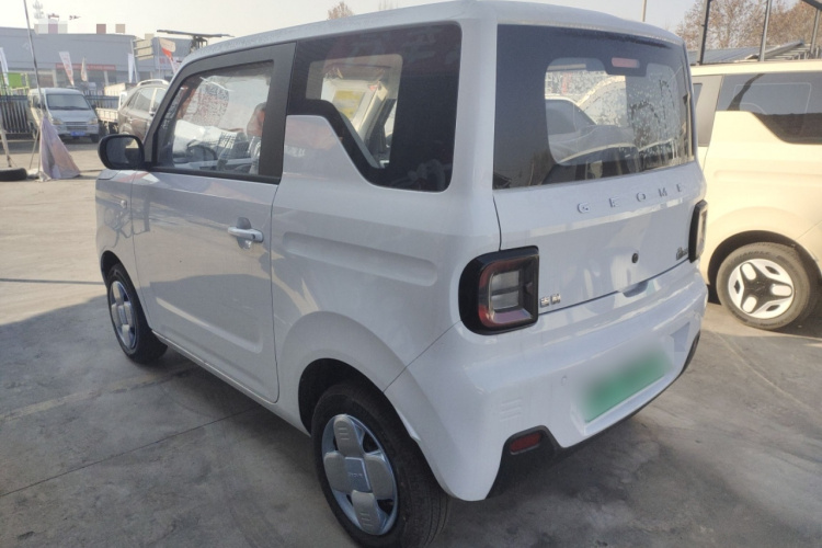 吉利银河 熊猫 2025款 210km 元气熊车身外观4