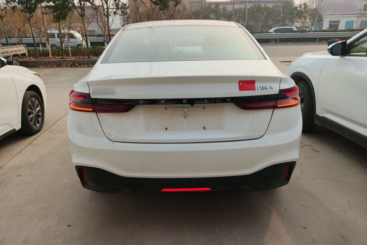吉利几何A 2024款 410KM 出行版车身外观6