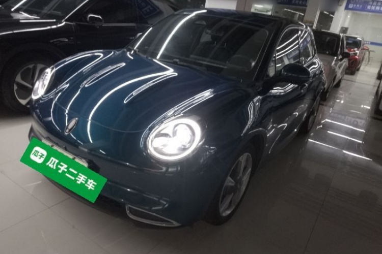 欧拉好猫 2022款 400km标准续航 尊贵型 磷酸铁锂车身外观1