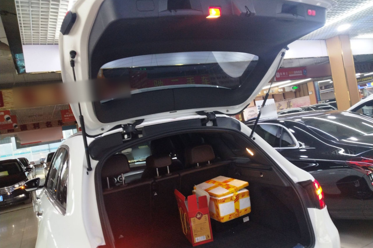 奔驰GLC 2019款 GLC 260 L 4MATIC 动感型局部细节23