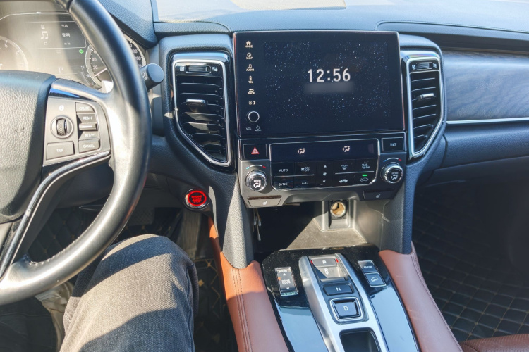 本田UR-V 2020款 370TURBO 四驱尊享版中控内饰7003