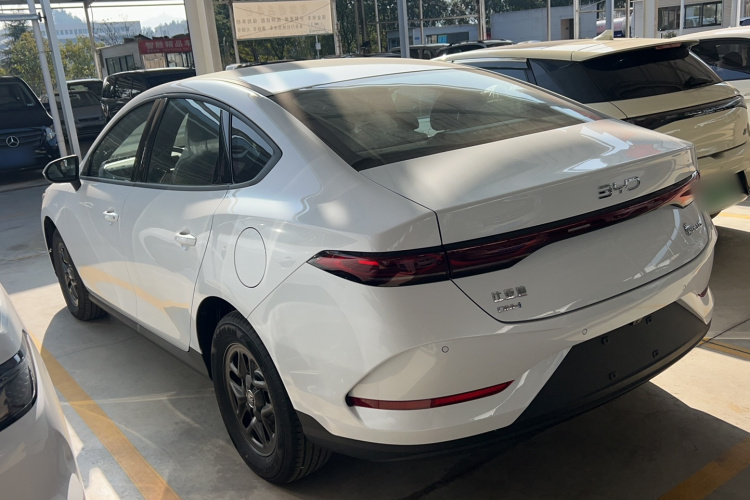 比亚迪 秦PLUS 2025款 DM-i 智驾版 128KM进取型车身外观6005