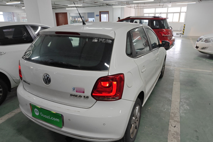 大众 Polo 2013款 1.6L 自动舒适版车身外观7