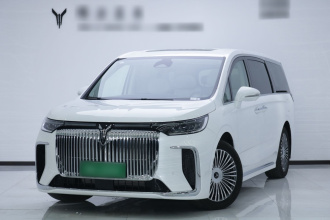 岚图汽车 岚图梦想家 2025款 PHEV 四驱尊贵鲲鹏版