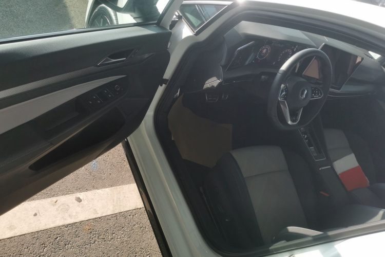 大众 高尔夫 2025款 300TSI R-Line中控内饰20