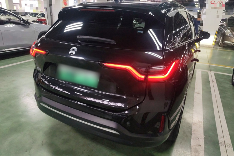 蔚来ES6 2020款 420KM 运动版车身外观6005