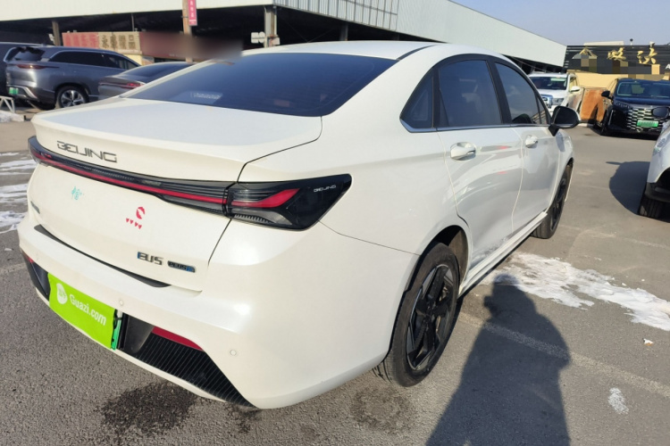 北京汽车 北京EU5 PLUS 2023款 R500 优享版车身外观7