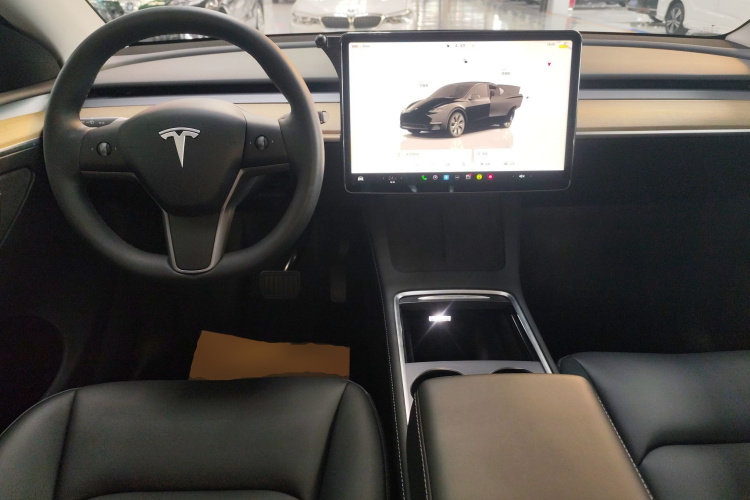 特斯拉 Model Y 2022款 改款 后轮驱动版中控内饰7002