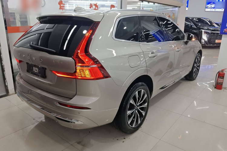 沃尔沃XC60 2025款 B5 四驱智远豪华版车身外观6005