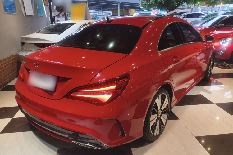 奔驰CLA 2019款 CLA 200 时尚型车身外观7