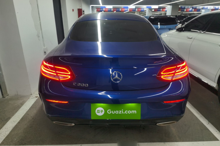 奔驰C级(进口) 2018款 C 200 轿跑车车身外观6