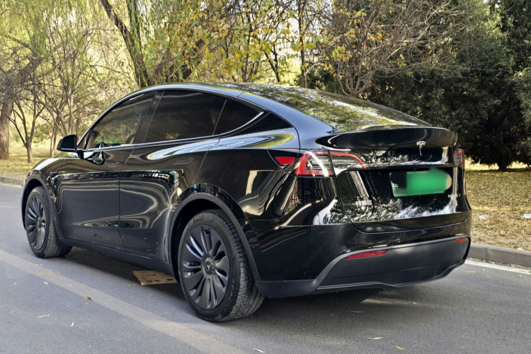 特斯拉 Model Y 2022款 改款 后轮驱动版车身外观6004
