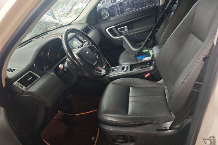 路虎 发现神行 2018款 240PS SE版中控内饰19