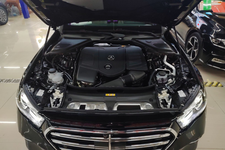 奔驰E级 2025款 改款 E 300 L 豪华型局部细节24