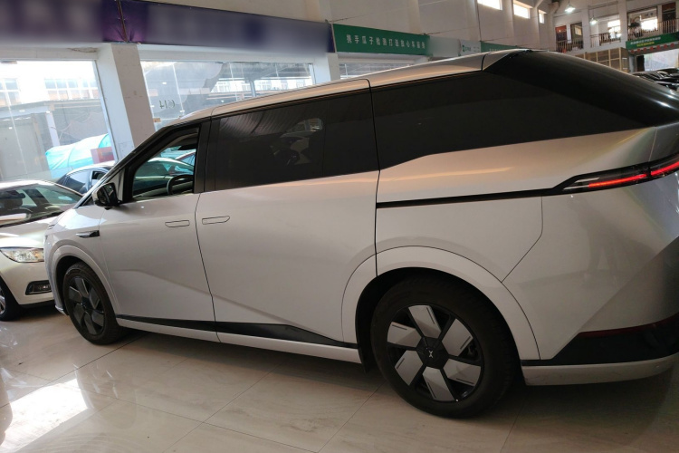 小鹏X9 2024款 702超长续航Pro车身外观6003