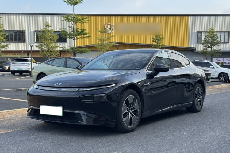 小鹏P7 2023款 P7i 702 Pro车身外观1