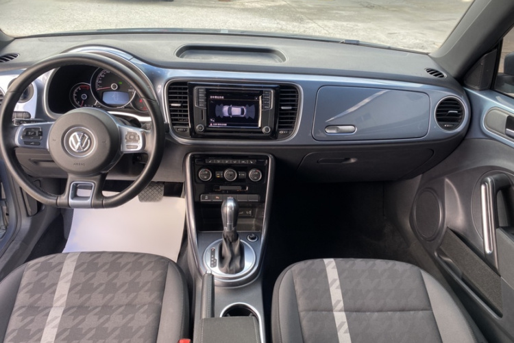 大众 甲壳虫 2017款 280TSI 纵乐版中控内饰7003