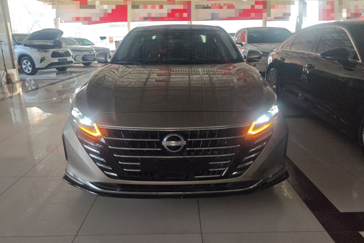 日产 天籁 2022款 2.0L XL-Upr 优享版车身外观2