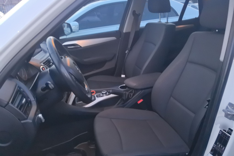 宝马X1 2014款 sDrive18i 领先型局部细节19