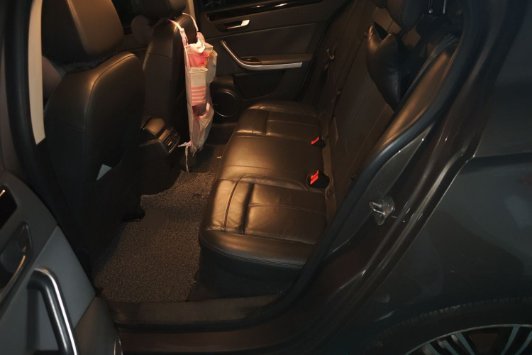 观致3 2015款 三厢 1.6T 自动致臻增强型中控内饰21