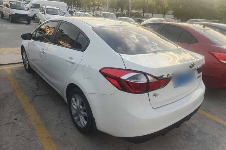 起亚K3 2017款  1.6L 自动15周年特别版GLS车身外观6003