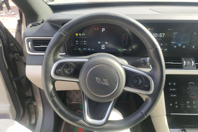 理想汽车 理想ONE 2020款 增程6座版中控内饰13