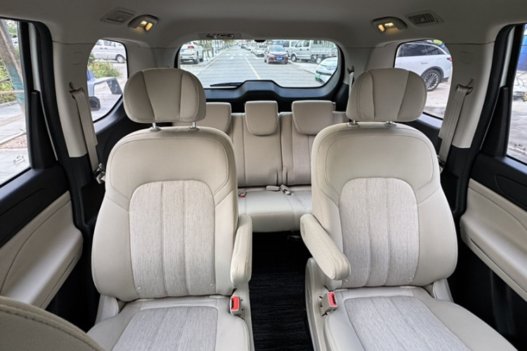 广汽传祺 传祺M6 2019款 270T DCT精英版（七座）国VI车身外观6012