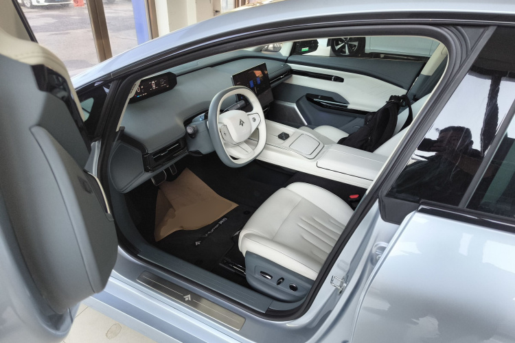 昊铂GT 2023款 560后驱七翼版中控内饰19