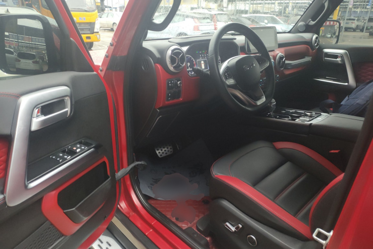 北京越野 北京BJ40 2021款 2.3T 自动四驱刀锋英雄版至尊型中控内饰7003