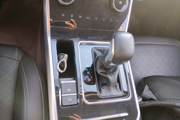 奇瑞 瑞虎8 2020款 经典 1.5TCI 自动尊崇版 5座局部细节18