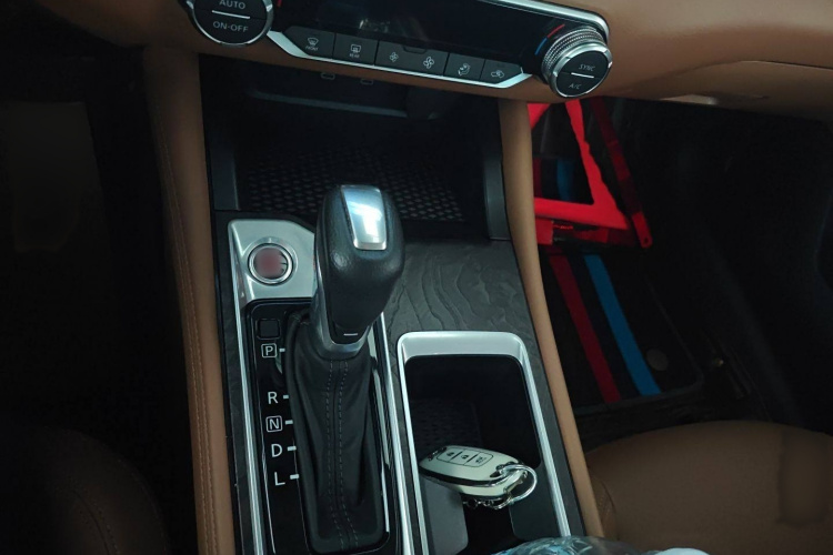 日产 天籁 2022款 2.0L XL-TLS 悦享版局部细节18