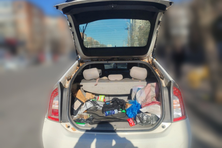 丰田 普锐斯 2012款 1.8L 标准版局部细节23