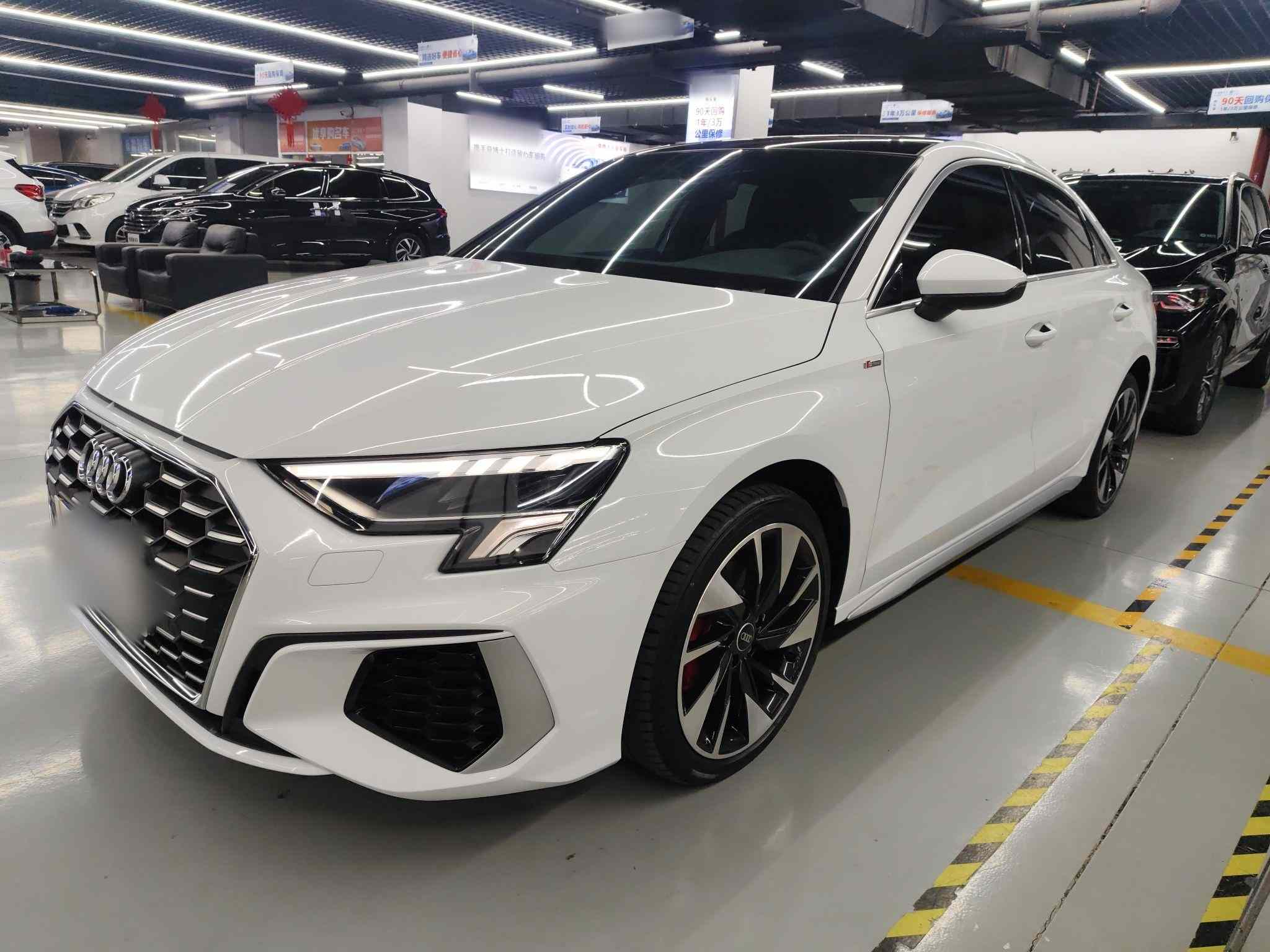 奥迪A3 2024款 A3L Limousine 35 TFSI 时尚运动型(2)
