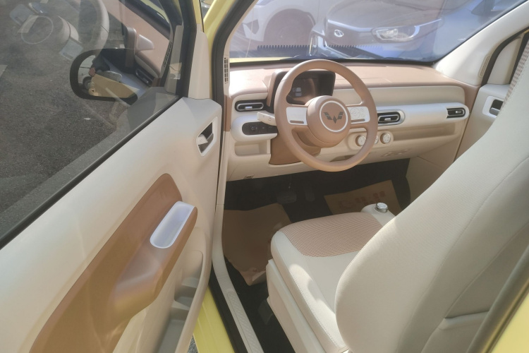 五菱汽车 宏光MINIEV 2024款 第三代 215km 青春版中控内饰20