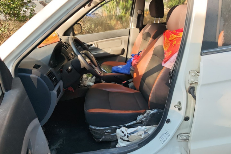 北汽威旺M20 2017款 1.5L M20S 基本型DAM15DL中控内饰19