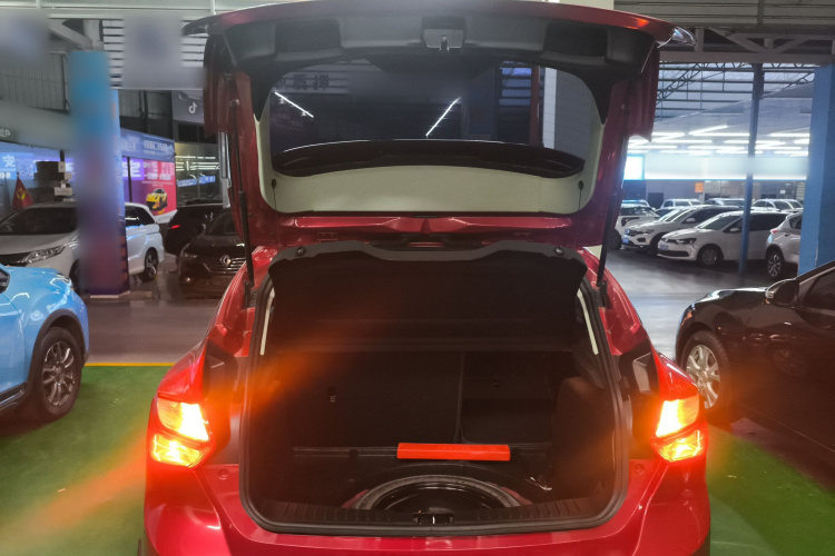 福特 福克斯 2012款 两厢 1.6L 自动舒适型局部细节23