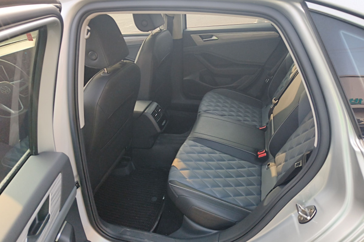 大众 速腾 2023款 200TSI DSG超越版中控内饰21