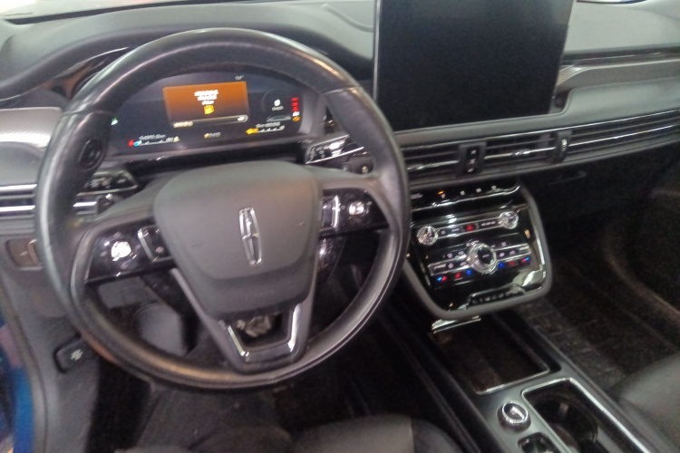 林肯 冒险家 2022款 2.0T 两驱尊雅版中控内饰12