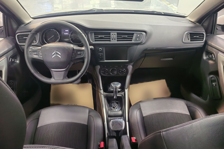 雪铁龙C3-XR 2015款 1.6L 自动先锋型中控内饰7004