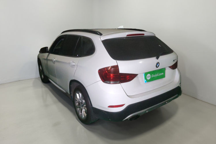 宝马X1 2013款 sDrive18i 时尚型车身外观5