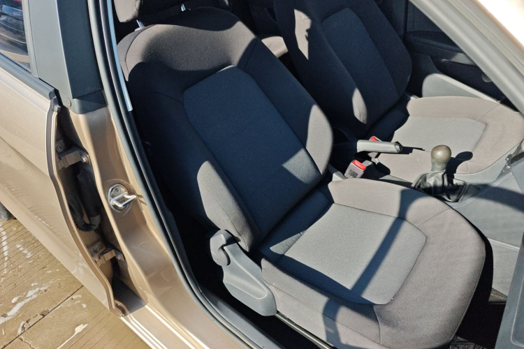 大众 捷达 2015款 质惠版 1.6L 手动时尚型局部细节41