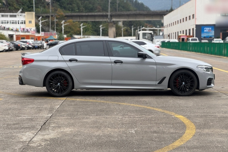 宝马5系 2020款 530Li 领先型 M运动套装车身外观6003