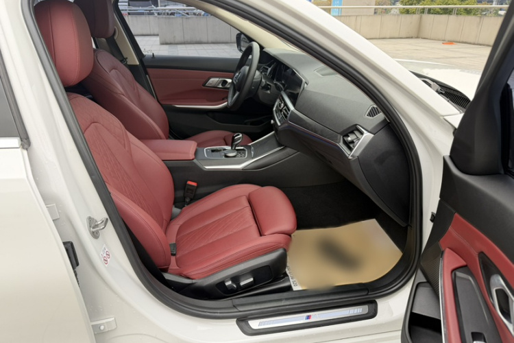 宝马3系 2022款 325i M运动套装局部细节41