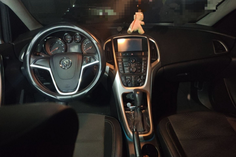 别克 英朗 2014款 XT 1.6L 自动时尚版中控内饰7002